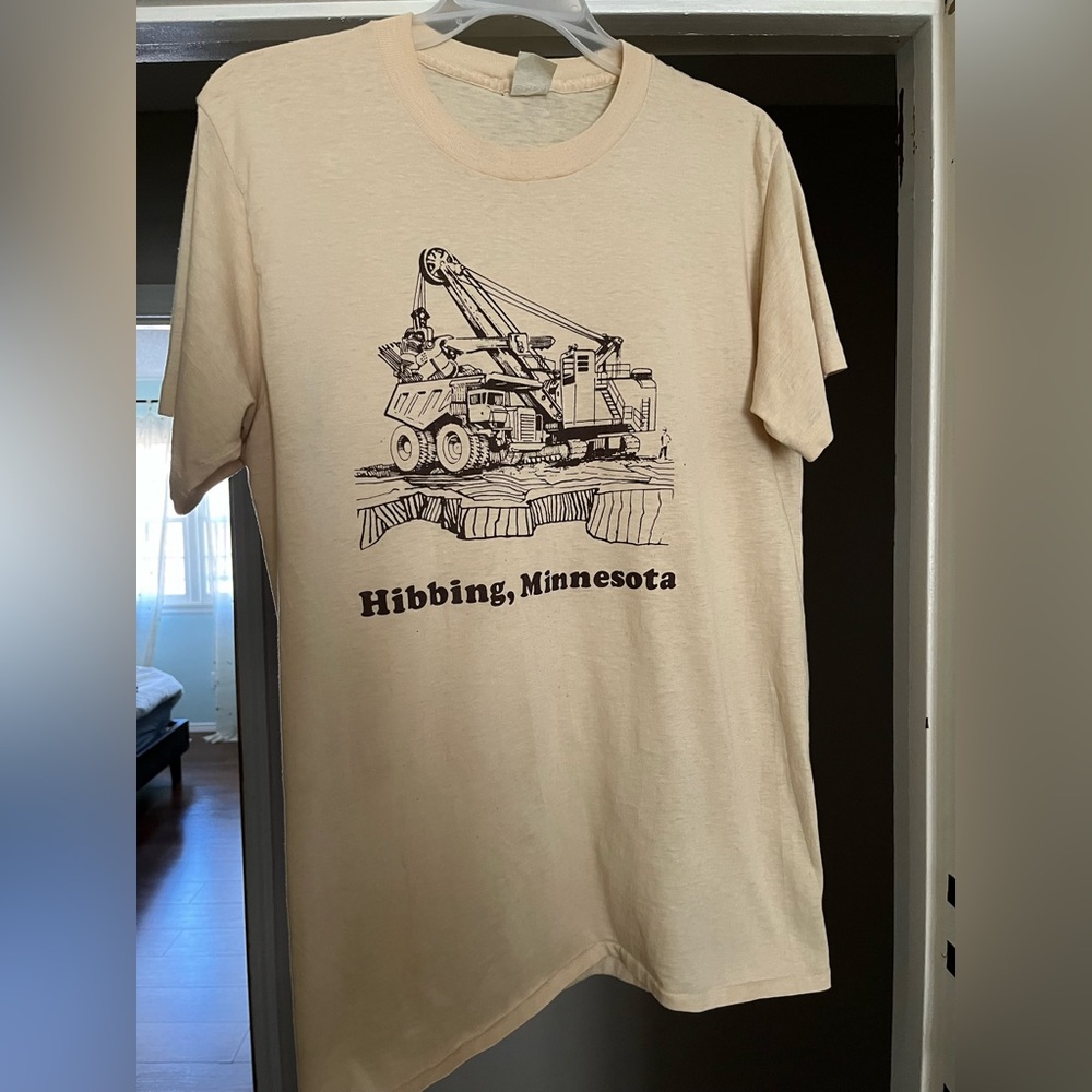 Vintage Tee 50/50 Hibbing Minnesota